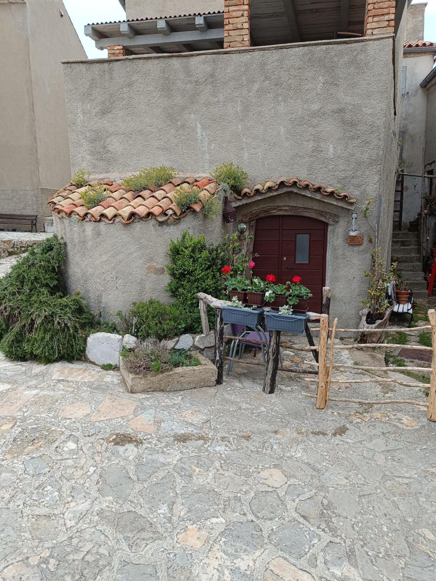 Hobbit House Lubenice Zewnętrze zdjęcie